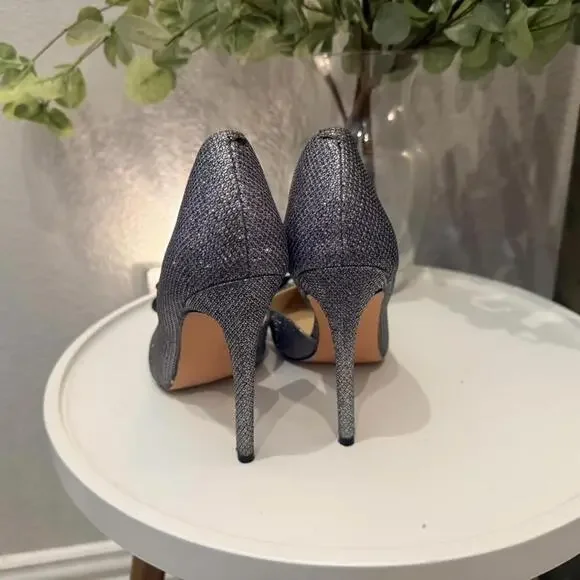 Betsey Johnson Prince D'Orsay Glitter Bow Stiletto Silver Women's 6 Excellent - Picture 3 of 6